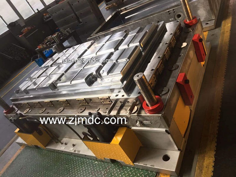 復(fù)合踢腳線模具